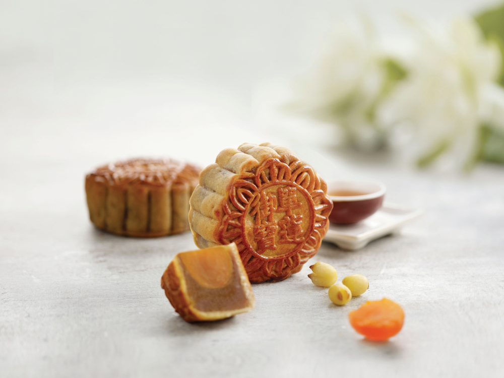 Single Yolk Lotus Paste Mooncake 单黄莲蓉月饼